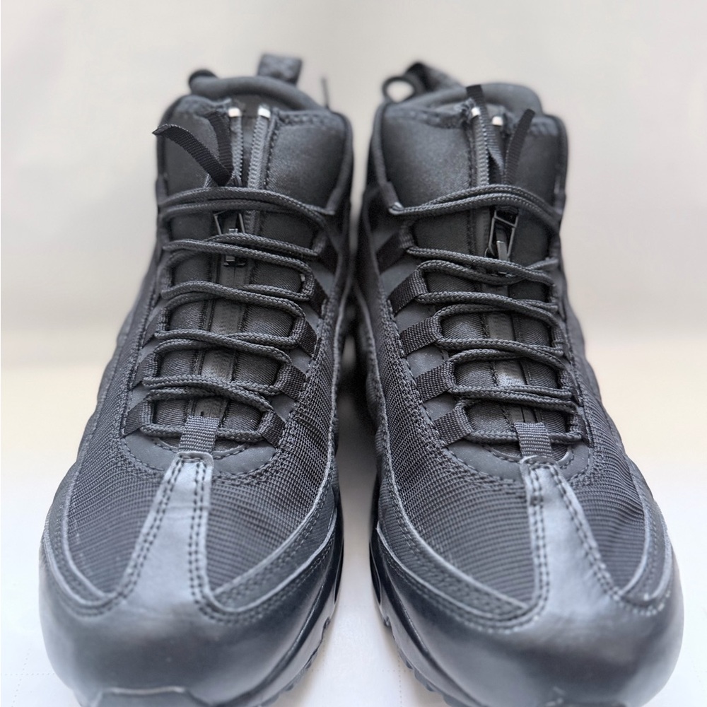 Nike Men's Black High-Top Air-Cushioned Sneakers - Picture 4 of 6